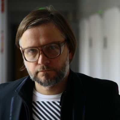 entuzjastki-i-sklepowe-czyli-o-krytyce-wywiad-z-jackiem-hawrylukiem