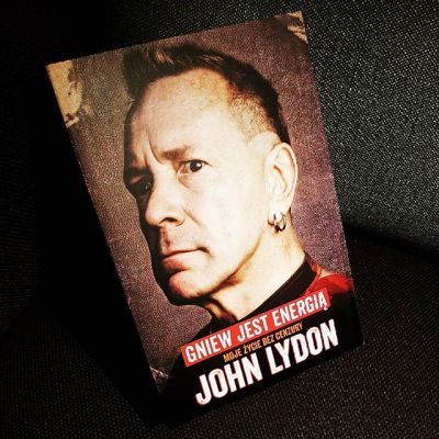 john-lydon-gniew-jest-energia-moje-zycie-bez-cenzury