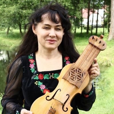 w-japonii-z-szarosci-dnia-powszedniego-wylaniaja-sie-barwy-wywiad-z-maria-pomianowska