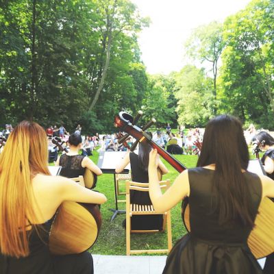 festiwal-strefa-ciszy-w-lazienkach-krolewskich-w-warszawie